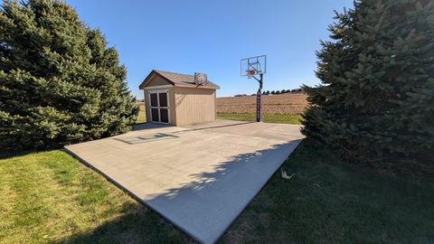 Tiny photo for 927 16th St SE St, Sioux Center, IA 51250 (MLS # 830893)
