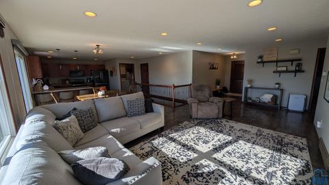 Tiny photo for 927 16th St SE St, Sioux Center, IA 51250 (MLS # 830893)