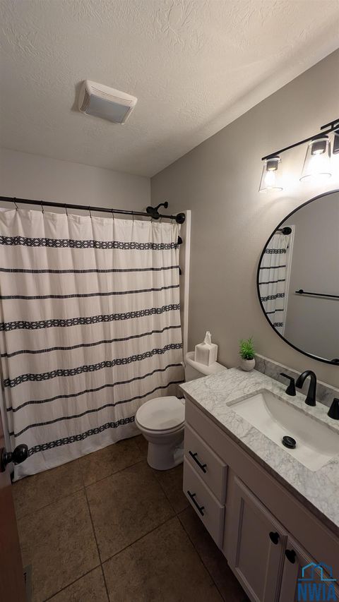 Tiny photo for 927 16th St SE St, Sioux Center, IA 51250 (MLS # 830893)