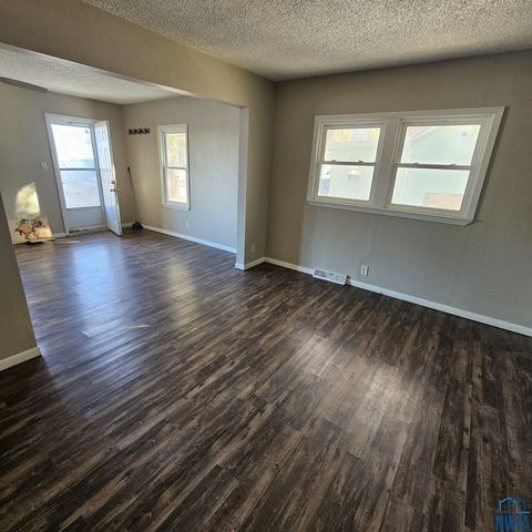 Tiny photo for 518 Washington Ave, Sheldon, IA 51201 (MLS # 828877)