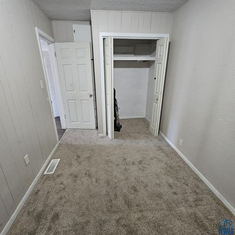 Tiny photo for 518 Washington Ave, Sheldon, IA 51201 (MLS # 828877)