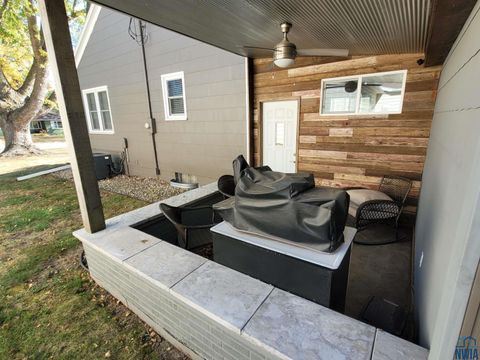 Tiny photo for 934 Roosevelt Ave, Sheldon, IA 51201 (MLS # 830815)