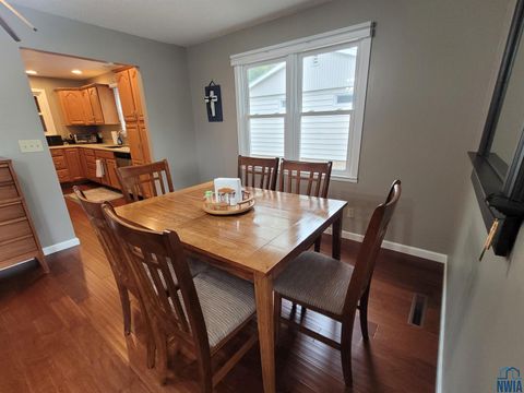 Tiny photo for 934 Roosevelt Ave, Sheldon, IA 51201 (MLS # 830815)