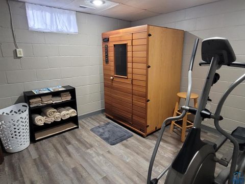 Tiny photo for 934 Roosevelt Ave, Sheldon, IA 51201 (MLS # 830815)