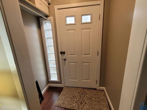 Tiny photo for 934 Roosevelt Ave, Sheldon, IA 51201 (MLS # 830815)