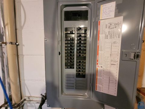 Tiny photo for 934 Roosevelt Ave, Sheldon, IA 51201 (MLS # 830815)