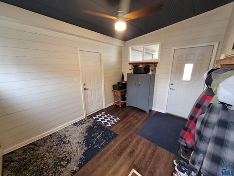 Tiny photo for 934 Roosevelt Ave, Sheldon, IA 51201 (MLS # 830815)