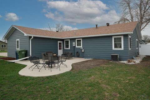 Tiny photo for 522 Delaware Ave NW Ave, Orange City, IA 51041 (MLS # 832490)