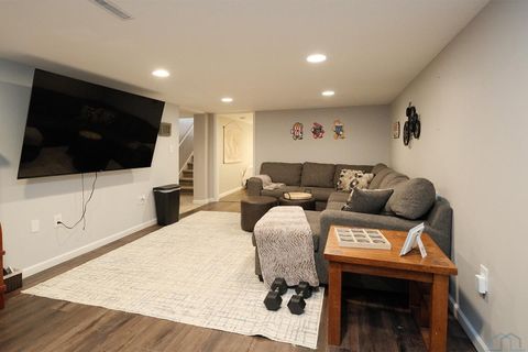 Tiny photo for 522 Delaware Ave NW Ave, Orange City, IA 51041 (MLS # 832490)