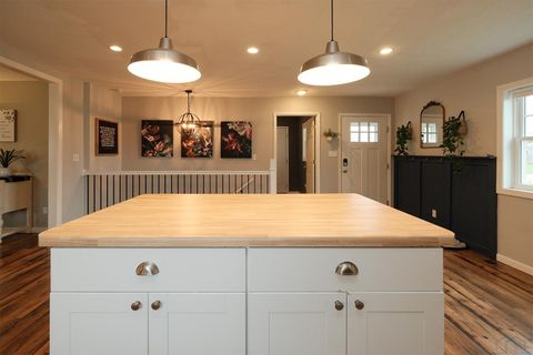 Tiny photo for 522 Delaware Ave NW Ave, Orange City, IA 51041 (MLS # 832490)