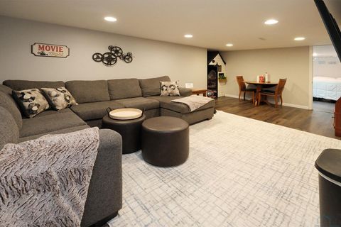 Tiny photo for 522 Delaware Ave NW Ave, Orange City, IA 51041 (MLS # 832490)