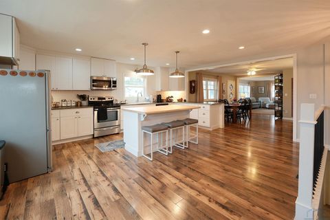 Tiny photo for 522 Delaware Ave NW Ave, Orange City, IA 51041 (MLS # 832490)