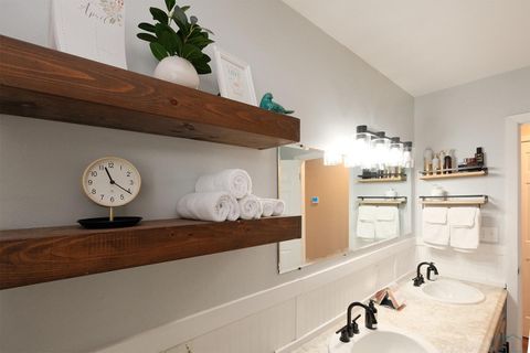 Tiny photo for 522 Delaware Ave NW Ave, Orange City, IA 51041 (MLS # 832490)