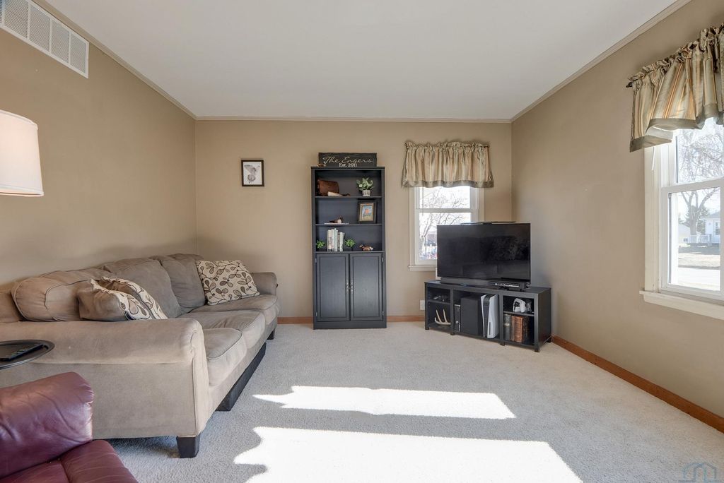 Photo of 409 2nd St SE St, Orange City, IA 51041 (MLS # 831871)