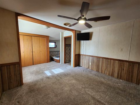Tiny photo for 610 Park Row, Sheldon, IA 51201 (MLS # 831796)