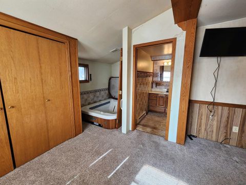 Tiny photo for 610 Park Row, Sheldon, IA 51201 (MLS # 831796)