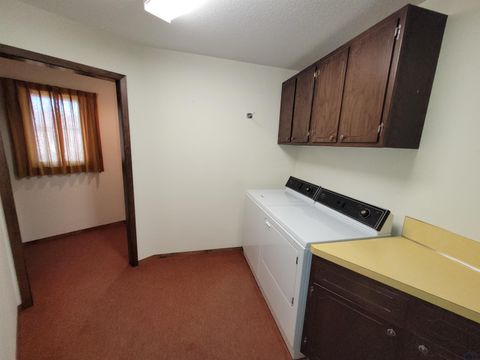 Tiny photo for 620 6th Ave, Sheldon, IA 51201 (MLS # 832089)