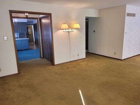 Tiny photo for 620 6th Ave, Sheldon, IA 51201 (MLS # 832089)