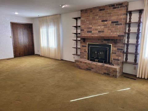 Tiny photo for 620 6th Ave, Sheldon, IA 51201 (MLS # 832089)