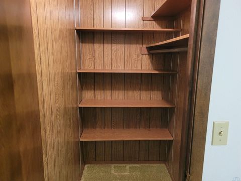 Tiny photo for 620 6th Ave, Sheldon, IA 51201 (MLS # 832089)