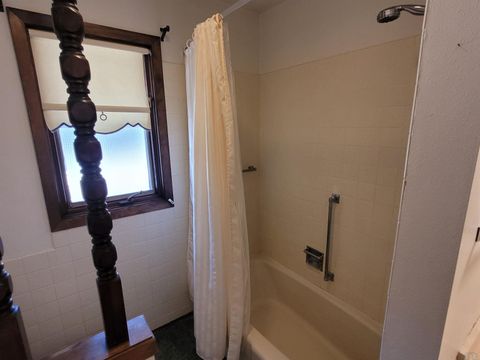 Tiny photo for 620 6th Ave, Sheldon, IA 51201 (MLS # 832089)