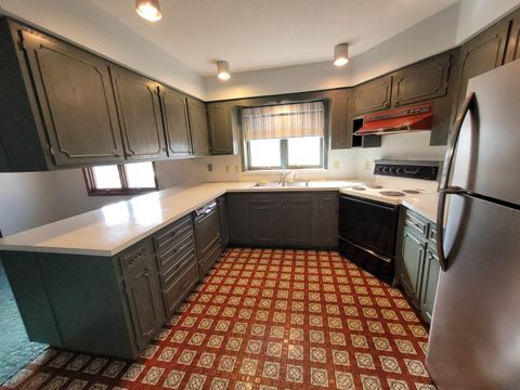 Tiny photo for 620 6th Ave, Sheldon, IA 51201 (MLS # 832089)