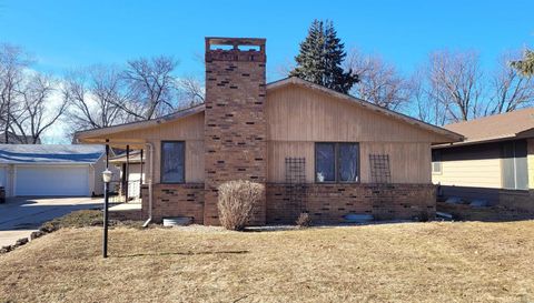 Tiny photo for 620 6th Ave, Sheldon, IA 51201 (MLS # 832089)