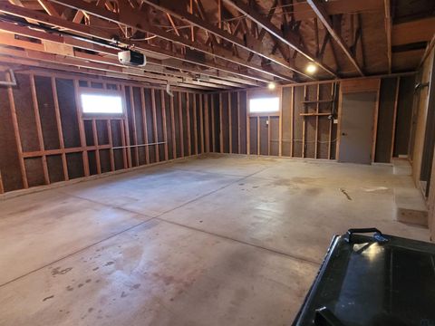 Tiny photo for 620 6th Ave, Sheldon, IA 51201 (MLS # 832089)