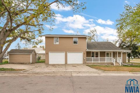 Photo of 607 Albany Avenue NE Ave, Orange City, IA 51041 (MLS # 830747)