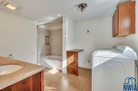 Tiny photo for 607 Albany Avenue NE Ave, Orange City, IA 51041 (MLS # 830747)