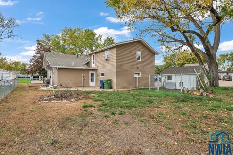 Tiny photo for 607 Albany Avenue NE Ave, Orange City, IA 51041 (MLS # 830747)