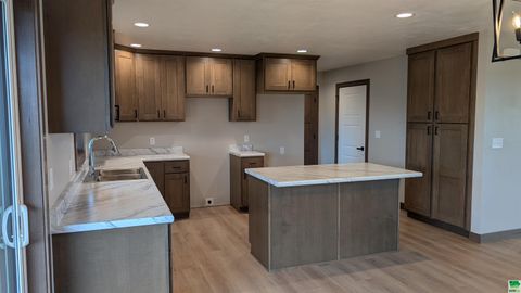 Tiny photo for 1647 7th Ave SE, Sioux Center, IA 51250 (MLS # 828982)