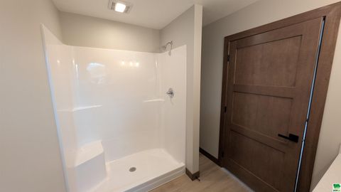 Tiny photo for 1647 7th Ave SE, Sioux Center, IA 51250 (MLS # 828982)