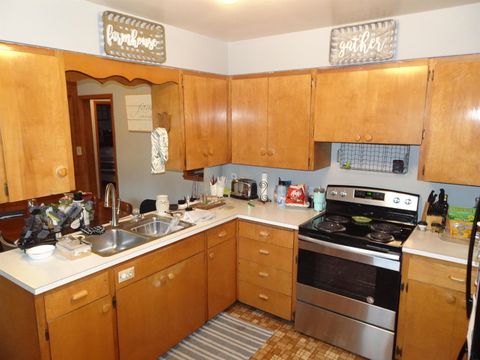 Tiny photo for 716 4th Street, Sheldon, IA 51201 (MLS # 830578)