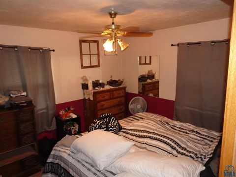 Tiny photo for 716 4th Street, Sheldon, IA 51201 (MLS # 830578)