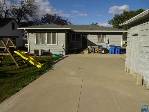 Tiny photo for 716 4th Street, Sheldon, IA 51201 (MLS # 830578)
