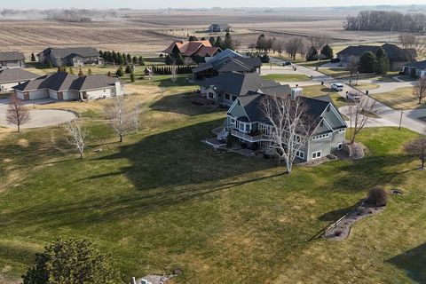 Tiny photo for 402 Martin Drive NE Dr, Orange City, IA 51041 (MLS # 832384)