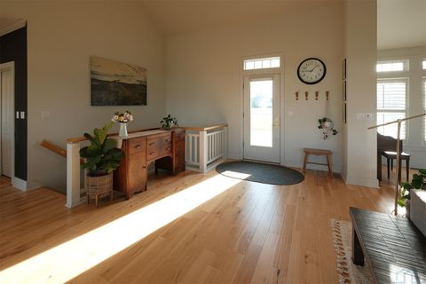 Tiny photo for 402 Martin Drive NE Dr, Orange City, IA 51041 (MLS # 832384)