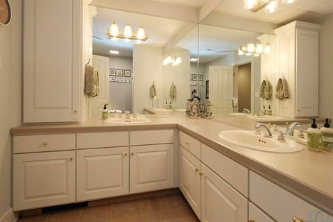 Tiny photo for 402 Martin Drive NE Dr, Orange City, IA 51041 (MLS # 832384)