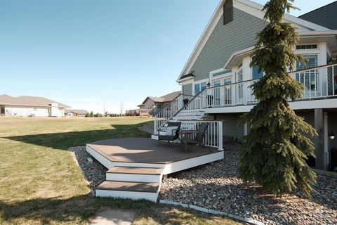 Tiny photo for 402 Martin Drive NE Dr, Orange City, IA 51041 (MLS # 832384)