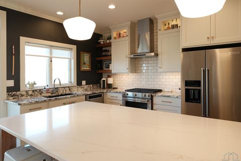 Tiny photo for 402 Martin Drive NE Dr, Orange City, IA 51041 (MLS # 832384)