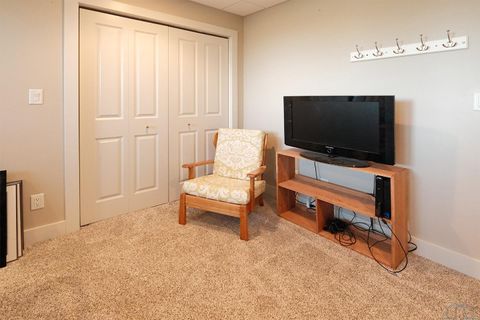 Tiny photo for 402 Martin Drive NE Dr, Orange City, IA 51041 (MLS # 832384)