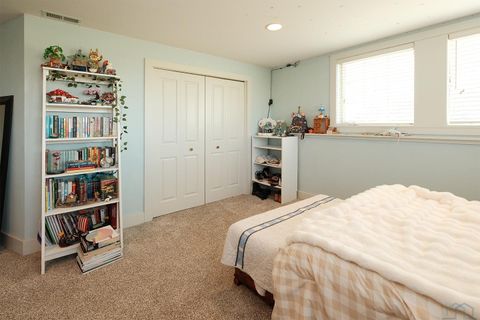 Tiny photo for 402 Martin Drive NE Dr, Orange City, IA 51041 (MLS # 832384)