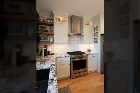 Tiny photo for 402 Martin Drive NE Dr, Orange City, IA 51041 (MLS # 832384)