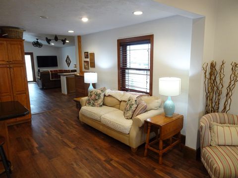 Tiny photo for 1024 7th Street, Sheldon, IA 51201 (MLS # 832100)
