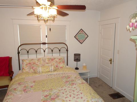 Tiny photo for 1024 7th Street, Sheldon, IA 51201 (MLS # 832100)