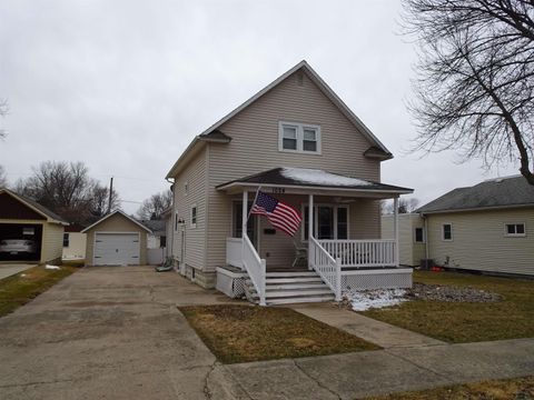 Photo of 1024 7th Street, Sheldon, IA 51201 (MLS # 832100)