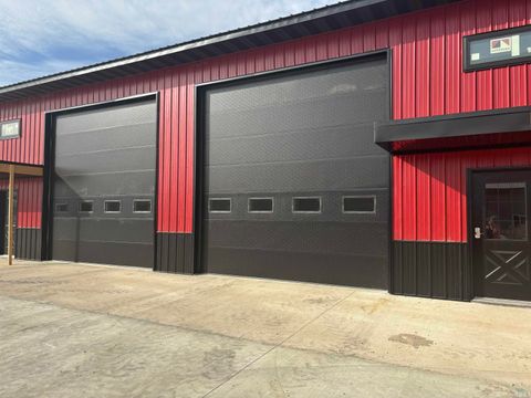 Tiny photo for 2363 2nd Ave NE, Sioux Center, IA 51250 (MLS # 823336)