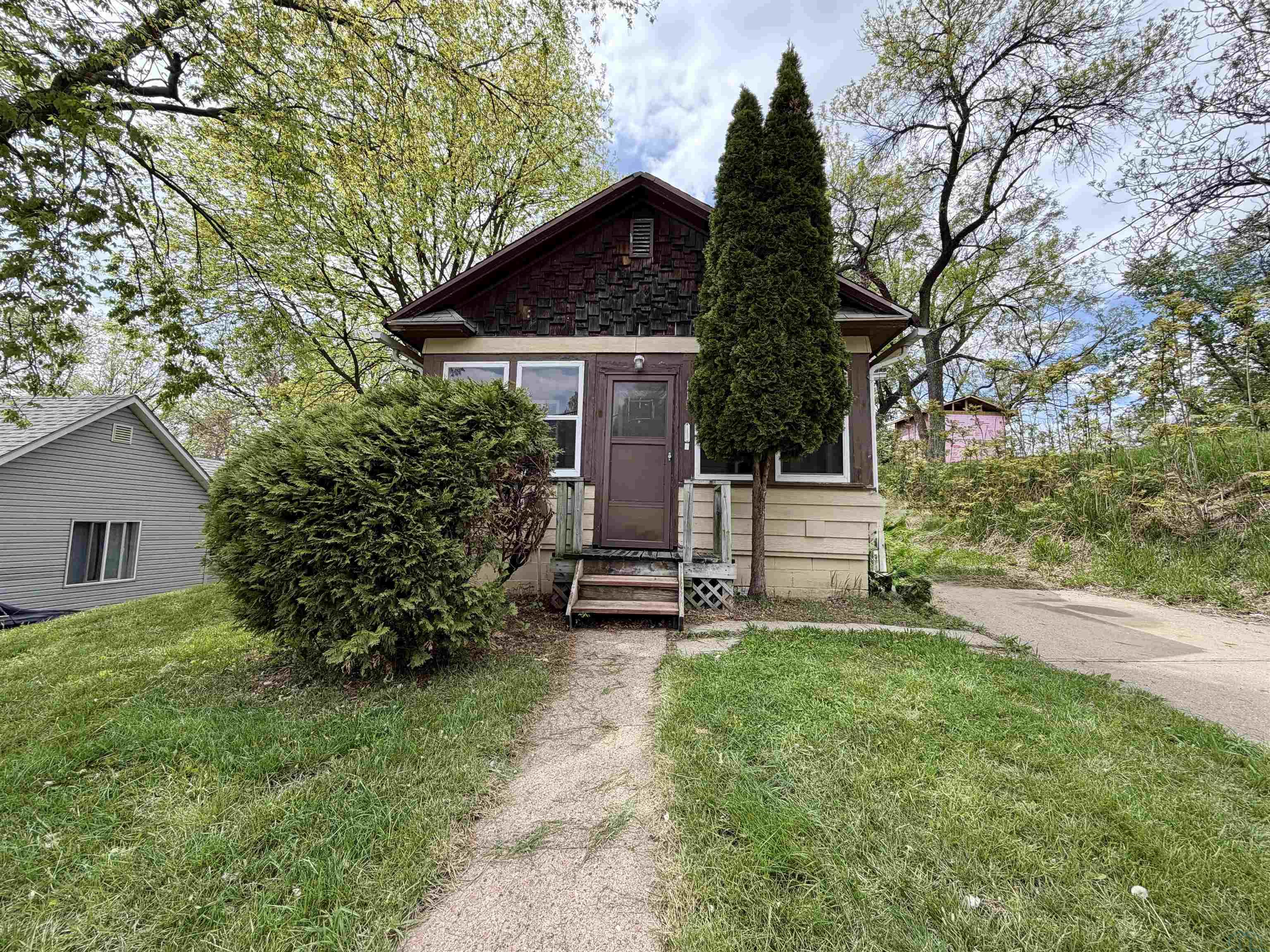 Photo 1 of 14 — 115 Paxton St., Sioux City, IA 51106