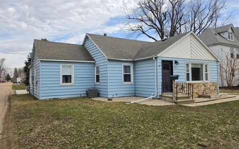 Tiny photo for 515 8th Ave, Sheldon, IA 51201 (MLS # 832297)